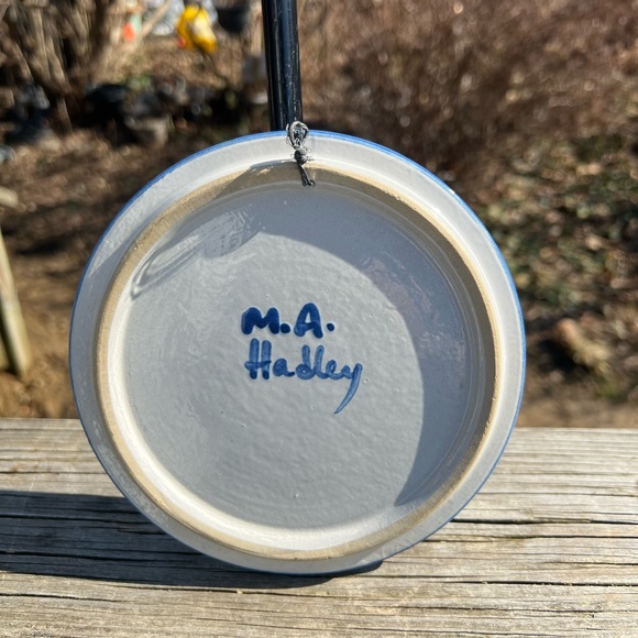 Vintage M.A. Hadley Trivet/ Wall Plate Farmhouse Preowned 6 2/8” Across - Picture 3 of 10